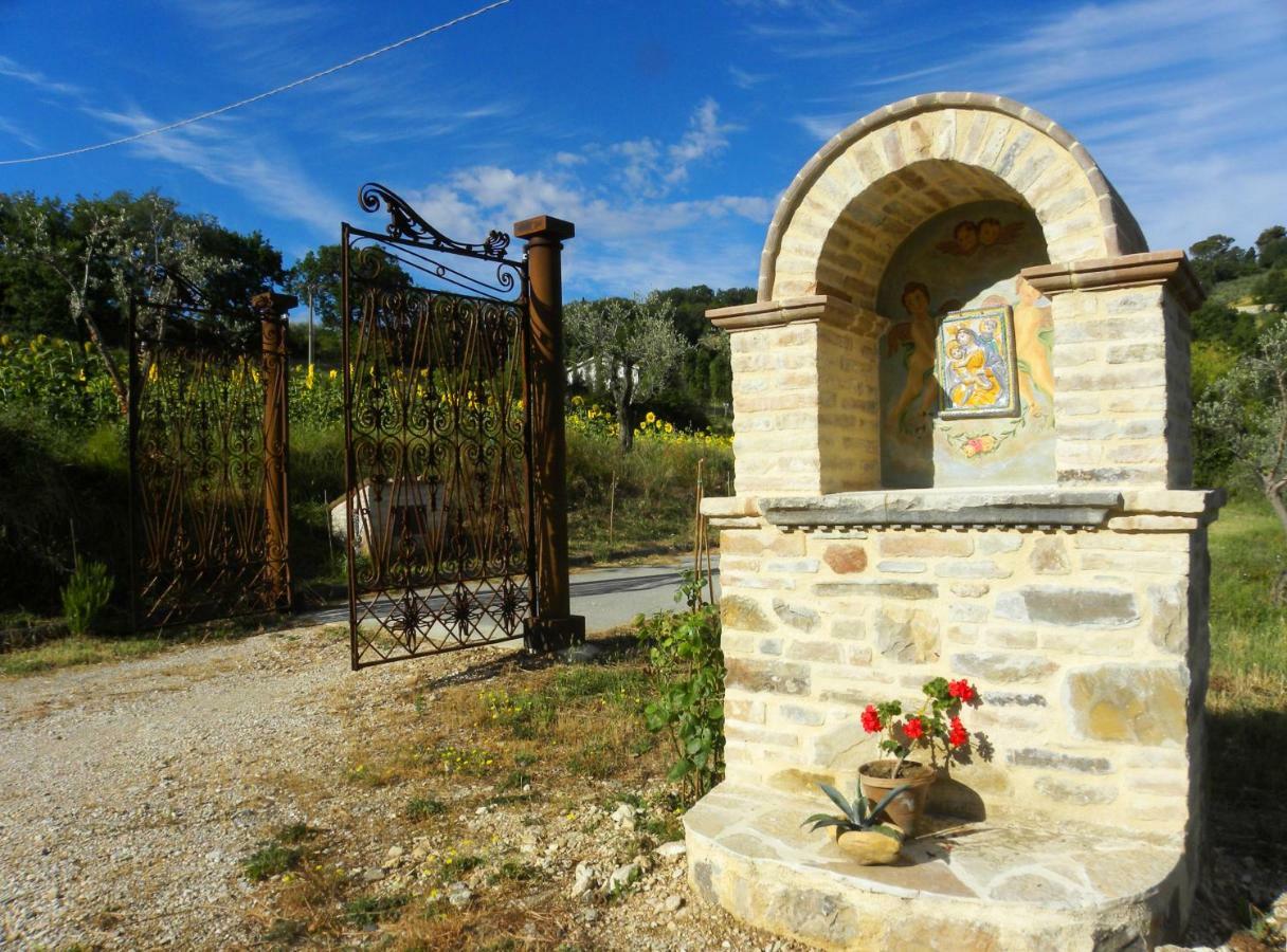 Appartamenti Verde Collina Umbra Bevagna Exterior foto